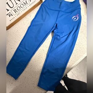 Peloton Capri style pants.